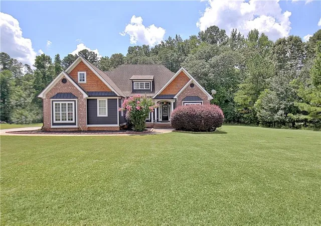 Photo 1 of Single family home for sale at 660 Sandy Crk Rd, Fayetteville, GA 30214 | MLS# 7858059 | Listing updated on 2026-10-23