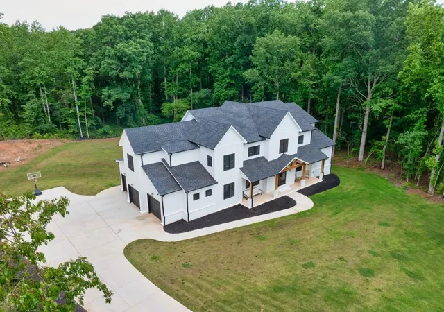 Photo 73 of Single family home for sale at 3180 Lee Dr, Buford, GA 30518 | MLS# 7784932 | Listing updated on 2026-09-01
