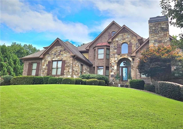 Photo 1 of Single family home for sale at 930 Chateau Forest Rd, Hoschton, GA 30548 | MLS# 7801450 | Listing updated on 2026-10-28