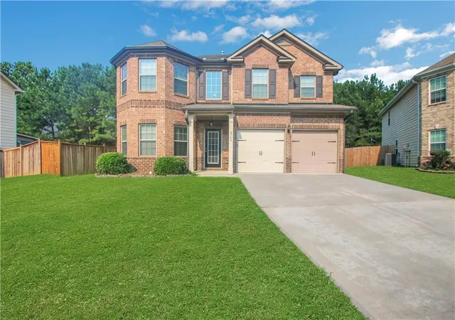 Photo 1 of Single family home for sale at 6740 Oak Hl Pl, Fairburn, GA 30213 | MLS# 7815419 | Listing updated on 2026-09-11