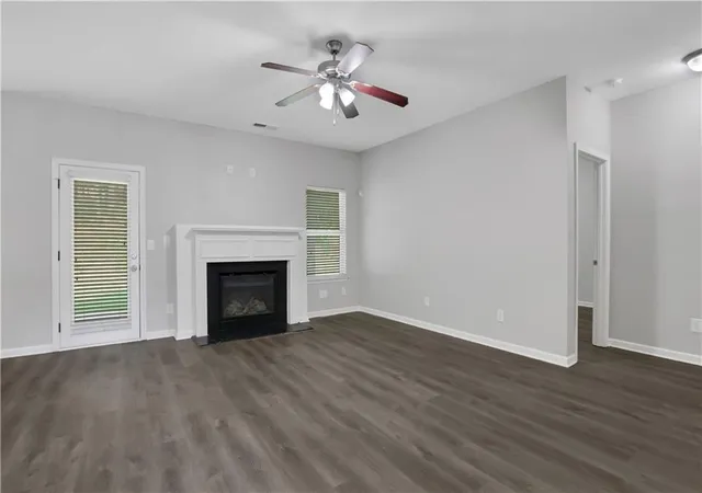 Photo 4 of Single family home for sale at 6740 Oak Hl Pl, Fairburn, GA 30213 | MLS# 7815419 | Listing updated on 2026-10-02