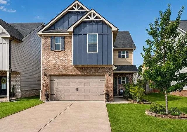 Photo 3 of Sale Pending at 2032 Bridgewater Pass, Hampton, GA 30228 | MLS# 7824236 | Listing updated on 2026-09-11