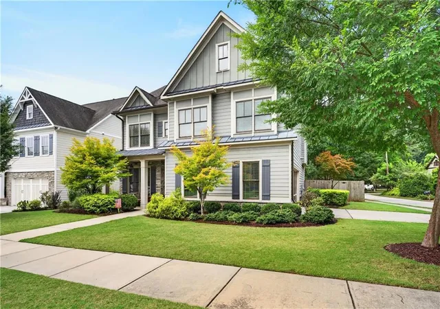 Photo 2 of Sale Pending at 1517 Sylvester Cir SE, Atlanta, GA 30316 | MLS# 7808968 | Listing updated on 2026-09-10