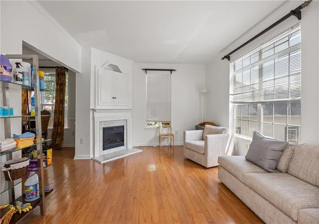 Photo 3 of Townhouse for sale at 581 Cooper St SW, Atlanta, GA 30312 | MLS# 7806720 | Listing updated on 2026-08-06