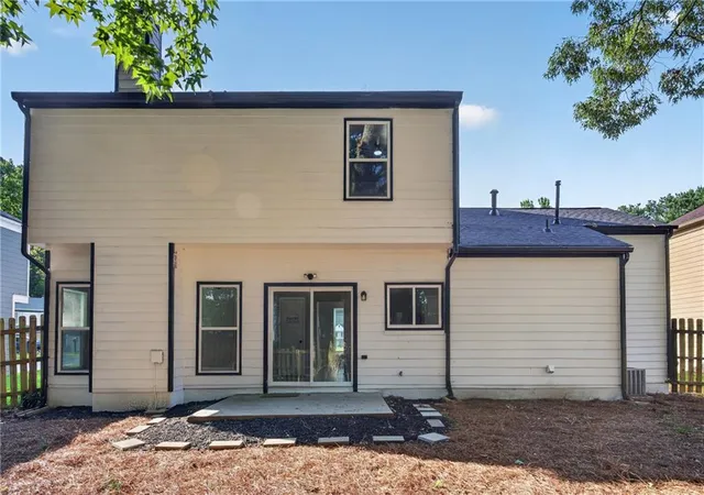2nd image of 6229 Marbut Farms Ln, Lithonia, GA 30058 | MLS# 7797751