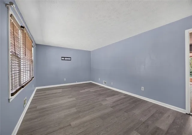 Photo 3 of Sale Pending at 6997 Vesta Brk Dr, Morrow, GA 30260 | MLS# 7824834 | Listing updated on 2026-09-09