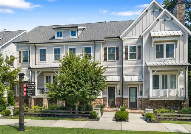 Photo 1 of Townhouse for sale at 896 Mayfield Rd, Alpharetta, GA 30009 | MLS# 7829257 | Listing updated on 2026-09-15