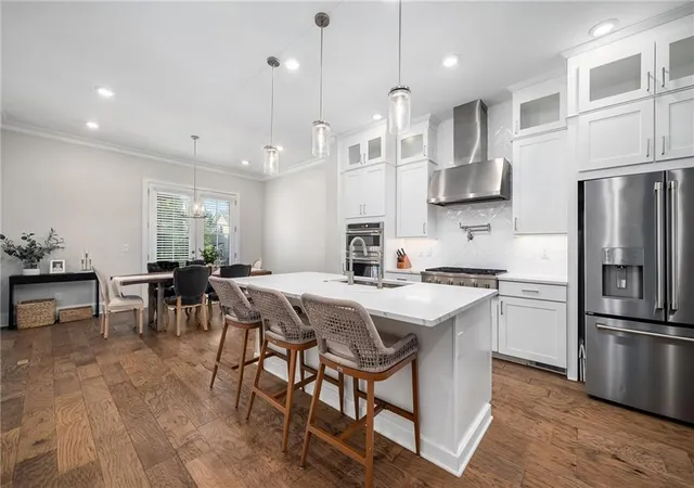 Photo 3 of Townhouse for sale at 896 Mayfield Rd, Alpharetta, GA 30009 | MLS# 7829257 | Listing updated on 2026-09-15