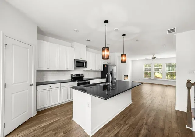 2nd image of 6230 Kenbrook Dr, Tucker, GA 30084 | MLS# 7818012