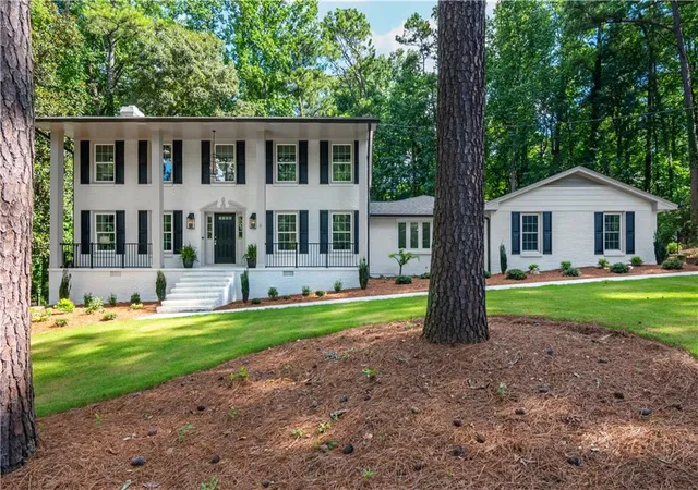 image of 5004 Mountclaire Rd, Stone Mountain, GA 30087 | MLS# 7808695