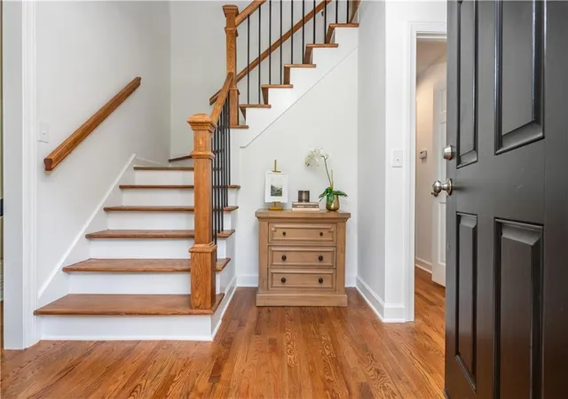 image of 5004 Mountclaire Rd, Stone Mountain, GA 30087 | MLS# 7808695