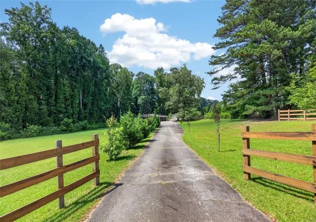 2nd image of 5110 Hill Rd, Powder Springs, GA 30127 | MLS# 7799561