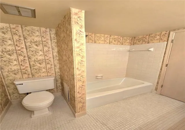 2nd image of 6851 Roswell Rd Ne, Atlanta, GA 30328
