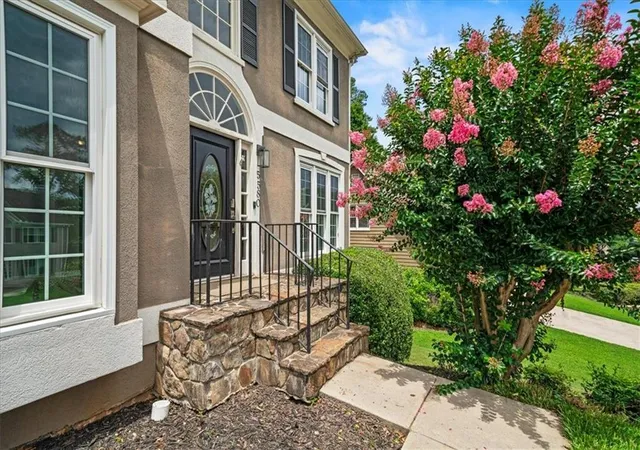 2nd image of 5580 N Hillbrooke Tr, Johns Creek, GA 30005 | MLS# 7805172