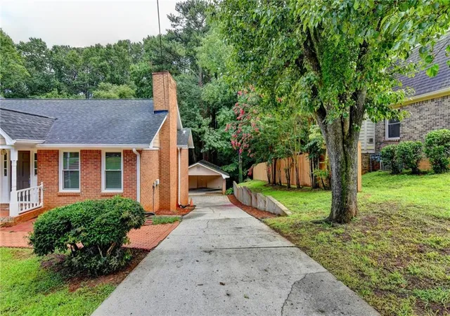 2nd image of 5025 Leeshire Trl #7, Tucker, GA 30084 | MLS# 7807332