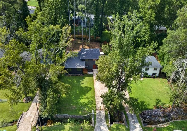 2nd image of 2537 Fontaine Cir, Decatur, GA 30032 | MLS# 7813478