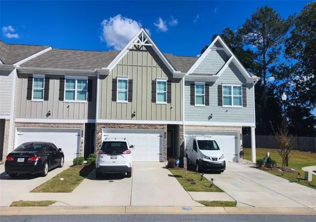 Photo 1 of Single family home for sale at 11692 Mendenhall Ct, Hampton, GA 30228 | MLS# 7856108 | Listing updated on 2026-10-28