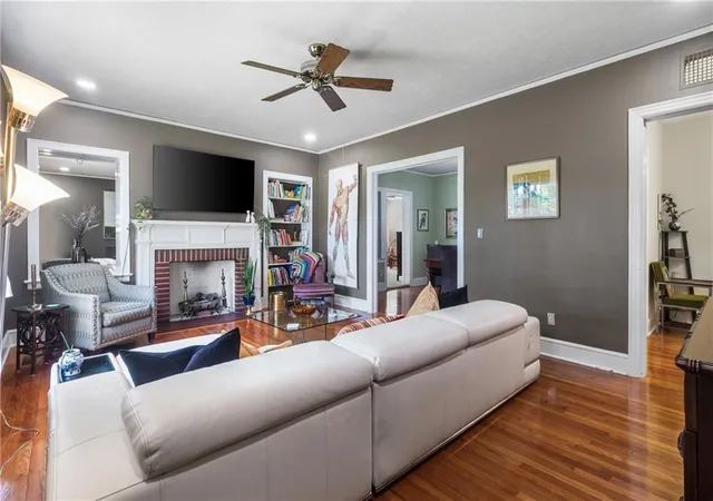 Photo 3 of Single family home for sale at 910 6th Avenue, Albany, GA 31701 | MLS# 7810406 | Listing updated on 2026-10-26