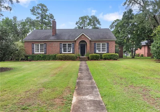 Photo 56 of Single family home for sale at 910 6th Avenue, Albany, GA 31701 | MLS# 7810406 | Listing updated on 2026-08-30
