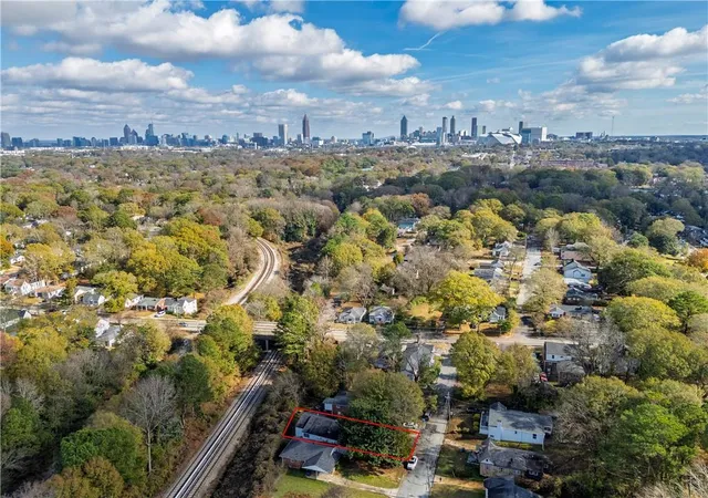 Photo 2 of Single family home for sale at 1431 NW Sharon St, Atlanta, GA 30314 | MLS# 7822667 | Listing updated on 2026-08-21