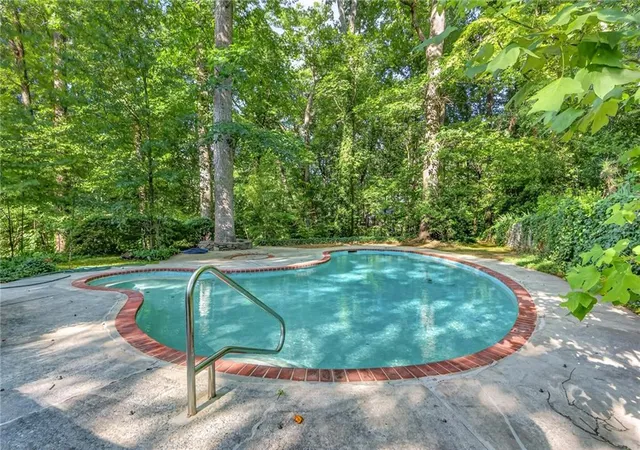 4th image of 6885 Heathfield Dr, Atlanta, GA 30328 | MLS# 7794106