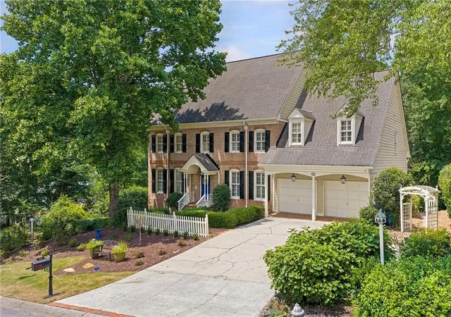 Photo 1 of Sale Pending at 1811 Baldwin Farms Dr, Marietta, GA 30068 | MLS# 7818036 | Listing updated on 2026-09-08