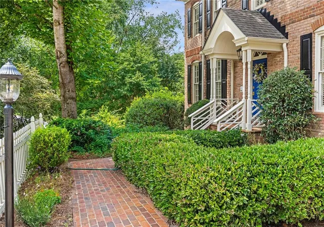 Photo 3 of Sale Pending at 1811 Baldwin Farms Dr, Marietta, GA 30068 | MLS# 7818036 | Listing updated on 2026-09-08