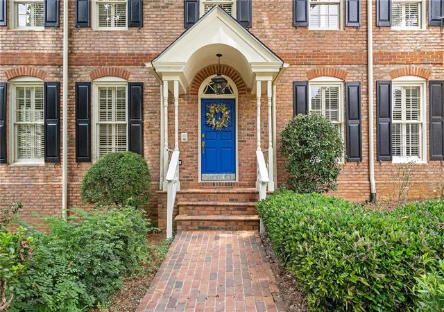 Photo 3 of Sale Pending at 1811 Baldwin Farms Dr, Marietta, GA 30068 | MLS# 7818036 | Listing updated on 2026-09-08