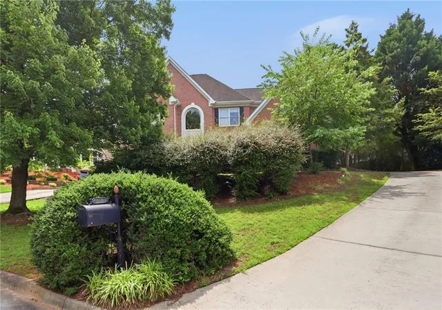 Homes for sale in Buford, GA | 519 Emerald Lake Ln, Buford, GA 30518 | MLS# 7776022