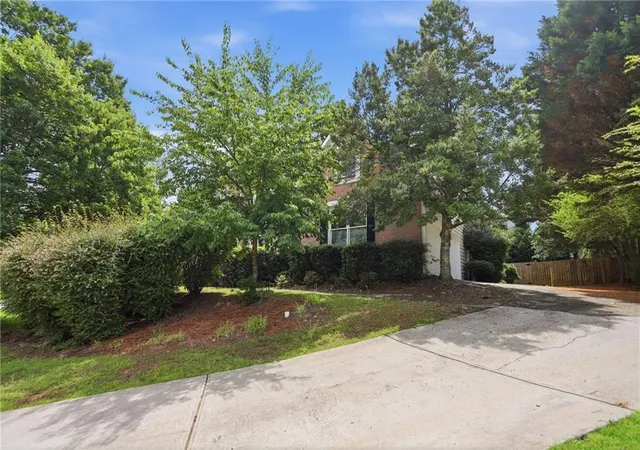 Homes for sale in Buford, GA | 519 Emerald Lake Ln, Buford, GA 30518 | MLS# 7776022