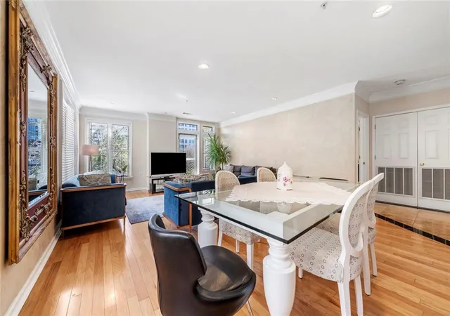 2nd image of 3334 Peachtree Rd Ne #112, Atlanta, GA 30326 | MLS# 7823456