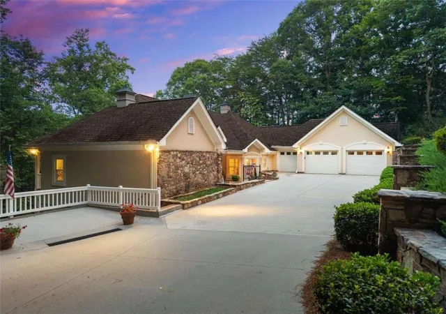 Homes for sale in Clarkesville, GA | 2200 Orchard Dr, Clarkesville, GA 30523 | MLS# 7798278