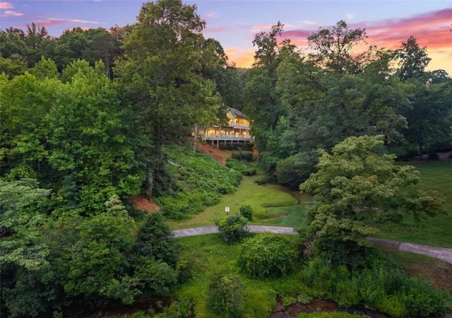 Photo 3 of Single family home for sale at 2200 Orchard Dr, Clarkesville, GA 30523 | MLS# 7798278 | Listing updated on 2026-10-10