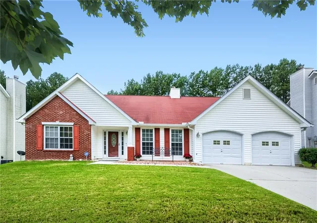 Photo 1 of Sale Pending at 7790 Glade Bnd, Fairburn, GA 30213 | MLS# 7845031 | Listing updated on 2026-10-21