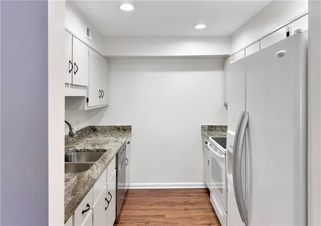Photo 4 of Sale Pending at 475 Mount Vernon Hwy NE #C131, Sandy Springs, GA 30328 | MLS# 7772358 | Listing updated on 2026-10-01