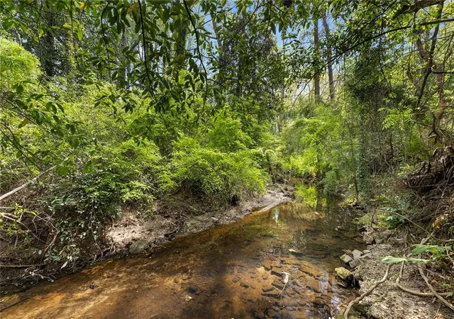 10th image of 747 Lullwater Rd Ne, Atlanta, GA 30307 | MLS# 7744480