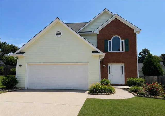 Photo 1 of Single family home for sale at 4917 Overlook View Ct, Duluth, GA 30096 | MLS# 7747511 | Listing updated on 2026-08-27
