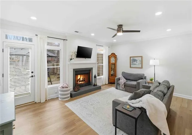1st image of 137 Weatherburne Dr, Roswell, GA 30076 | MLS# 7773286