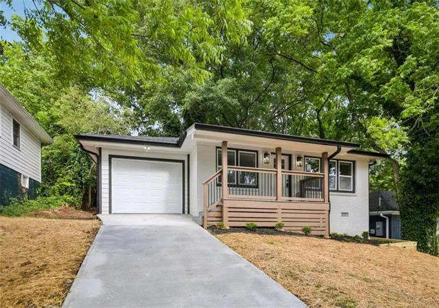 1st image of 354 Brooks Ave Sw, Atlanta, GA 30310 | MLS# 7768117