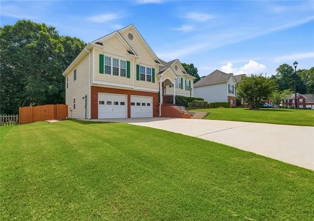 Homes for sale in Douglasville, GA | 2343 Bluff Creek Overlook, Douglasville, GA 30135 | MLS# 7781193