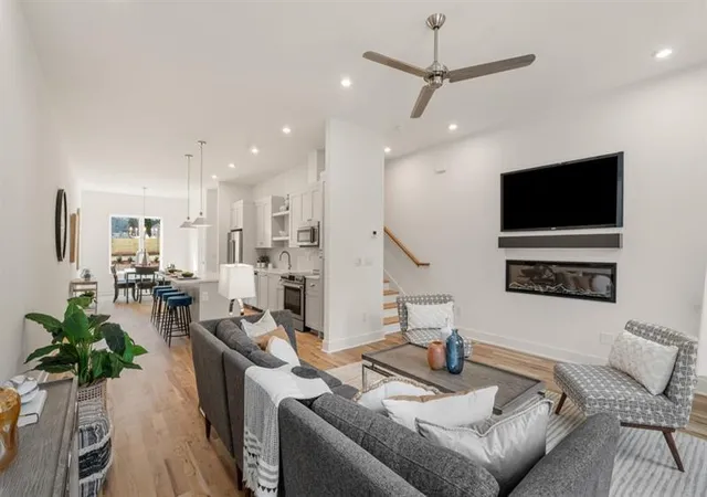 Photo 2 of Townhouse for sale at 1237 Memorial Dr SE #305, Atlanta, GA 30316 | MLS# 7816264 | Listing updated on 2026-09-09