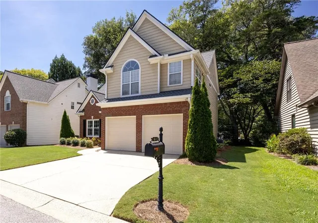 Photo 3 of Sale Pending at 60 Whitlock Sq Sw, Marietta, GA 30064 | MLS# 7824209 | Listing updated on 2026-09-02