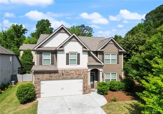 Homes for sale in Cumming, GA | 2080 Redbarn Ct, Cumming, GA 30040 | MLS# 7768155