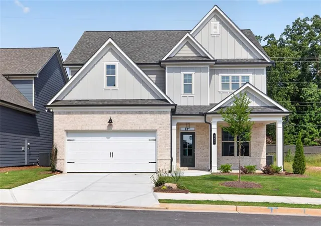 2nd image of 982 Homepark Cir, Sugar Hill, GA 30518 | MLS# 7819996