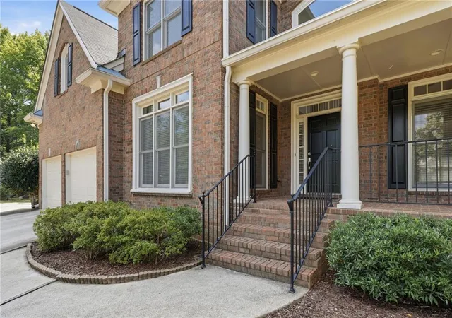 3rd image of 4204 Balmoral Glen Dr, Berkeley Lake, GA 30092 | MLS# 7806649