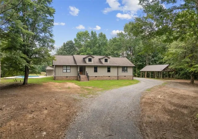 Photo 2 of Single family home for sale at 1358 Reeves Sta Rd Sw, Calhoun, GA 30701 | MLS# 7819626 | Listing updated on 2026-09-11