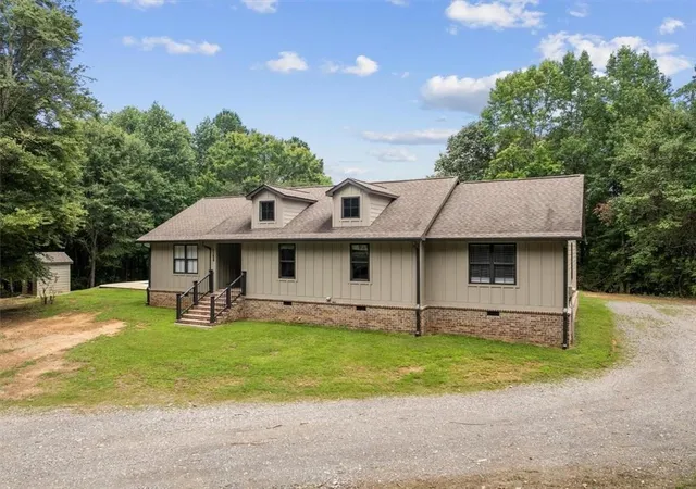 Photo 3 of Single family home for sale at 1358 Reeves Sta Rd Sw, Calhoun, GA 30701 | MLS# 7819626 | Listing updated on 2026-09-11