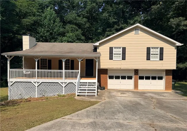 Single family home for sale at 4117 Summer Wood Dr, Snellville, GA 30039 | MLS# 7815294