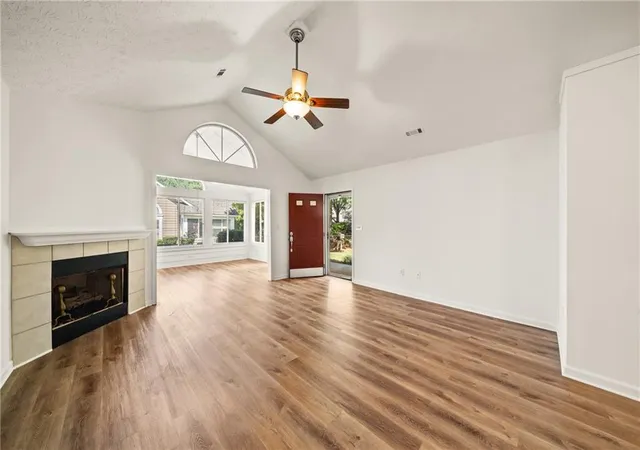 Photo 3 of Sale Pending at 4488 Orchard Tr, Roswell, GA 30076 | MLS# 7800510 | Listing updated on 2026-09-09