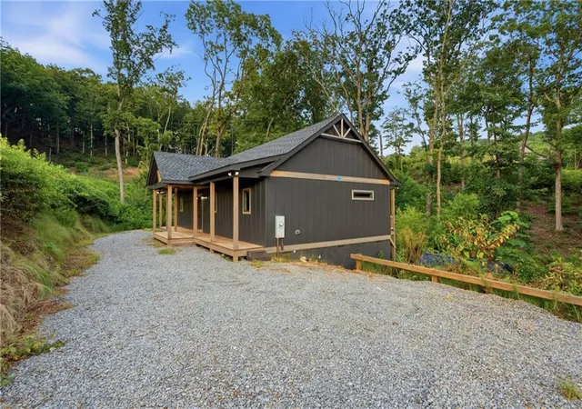 2nd image of 782 High Summit Dr, Talking Rock, GA 30175 | MLS# 7824258